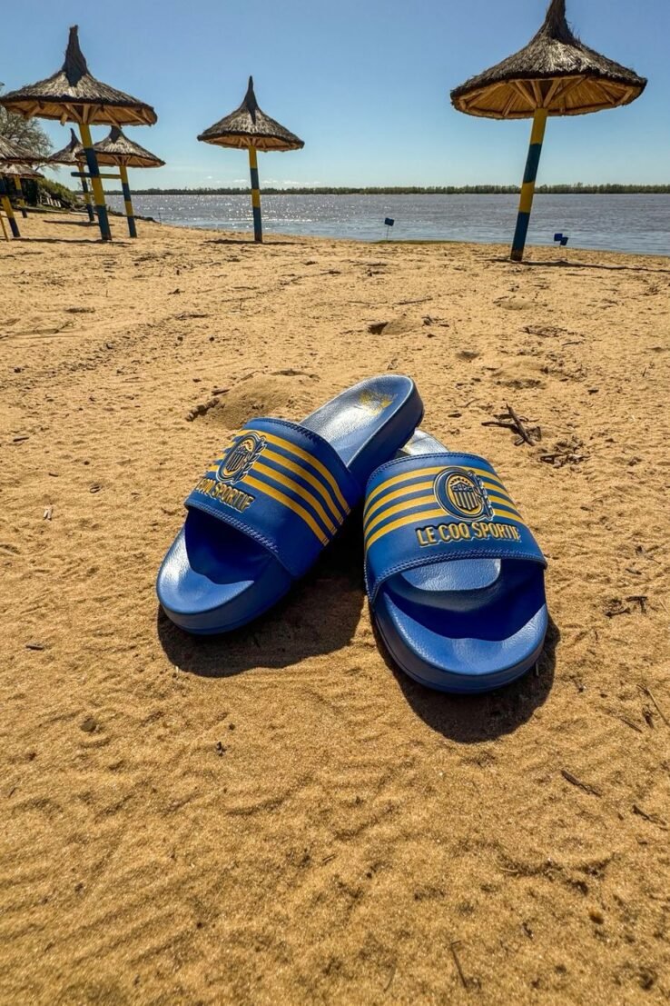 Chinelas Le Coq Sportif 2024